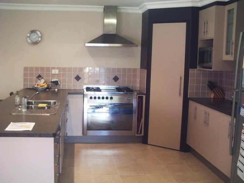 24 Natone, Macleay Island QLD 4184