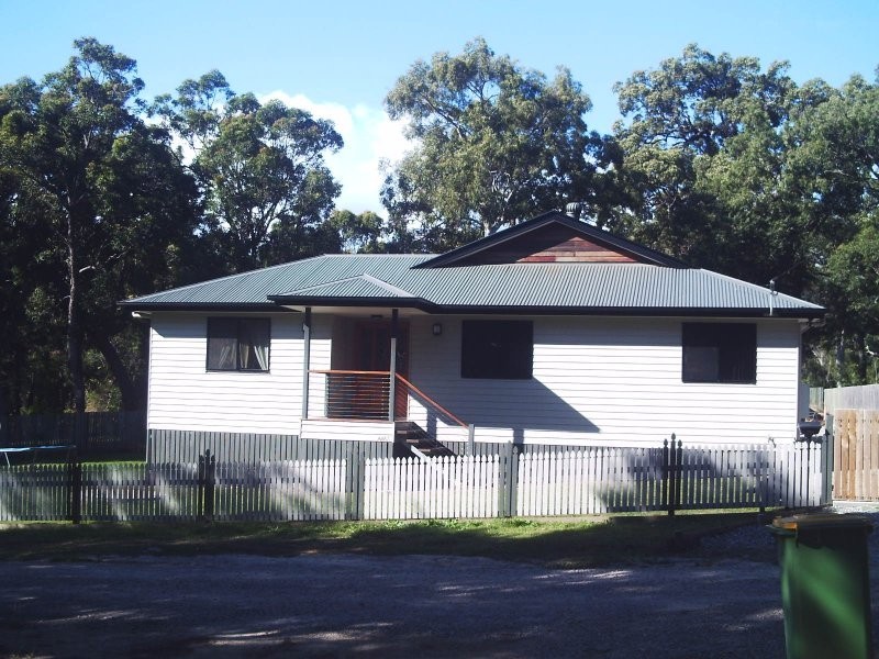 24 Natone, Macleay Island QLD 4184