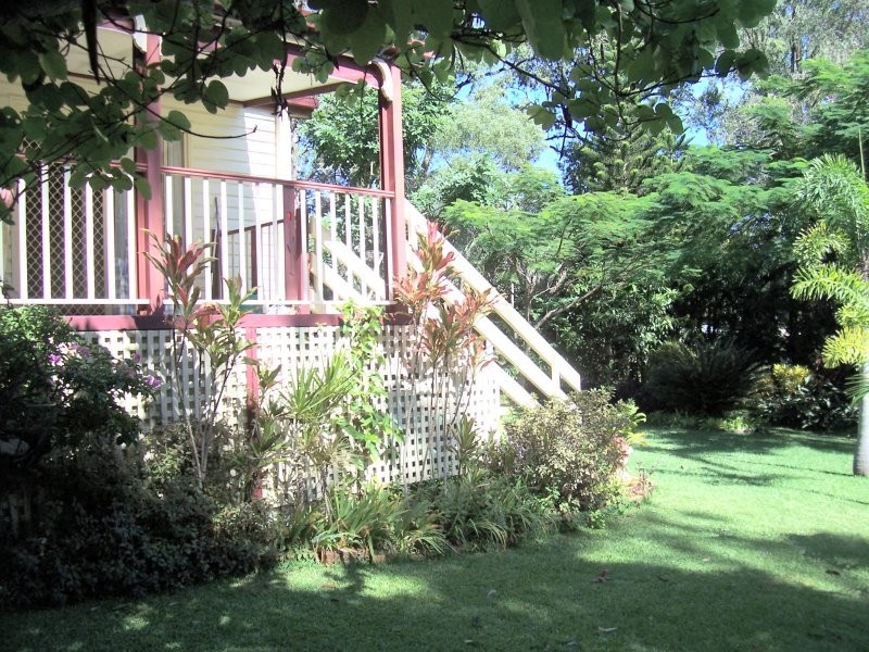 19 Alkira St, Macleay Island QLD 4184
