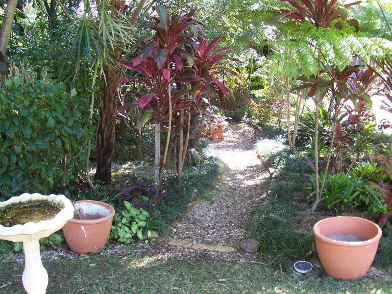 19 Alkira St, Macleay Island QLD 4184