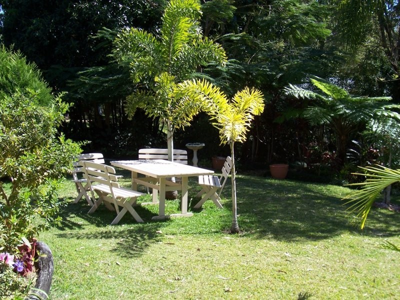 19 Alkira St, Macleay Island QLD 4184