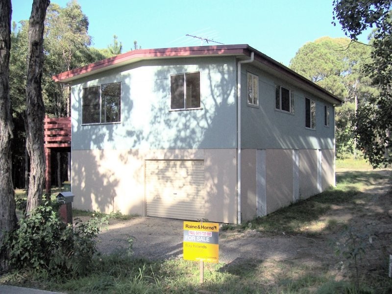 163 High Central Road, Macleay Island QLD 4184