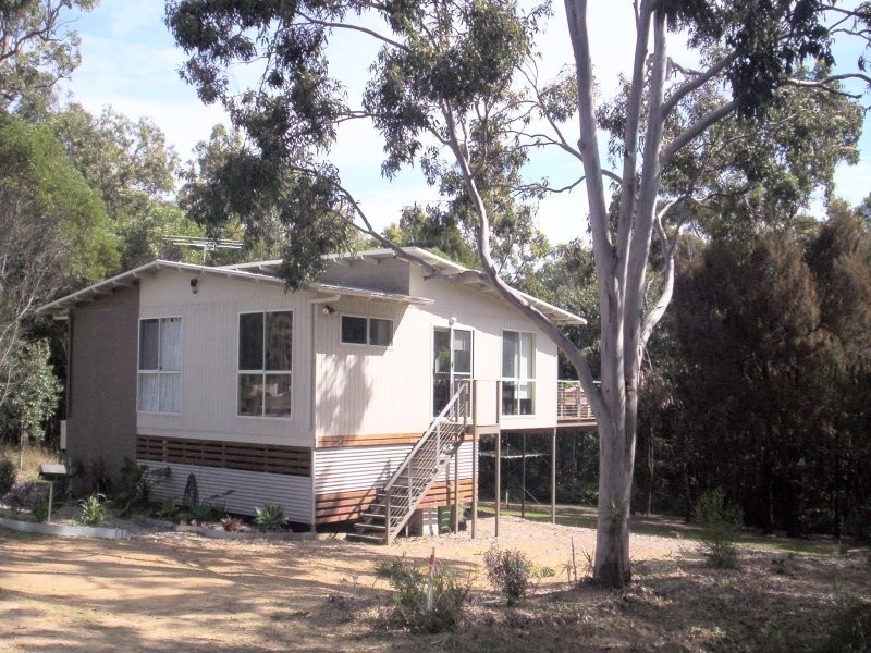 35 Francis, Macleay Island QLD 4184