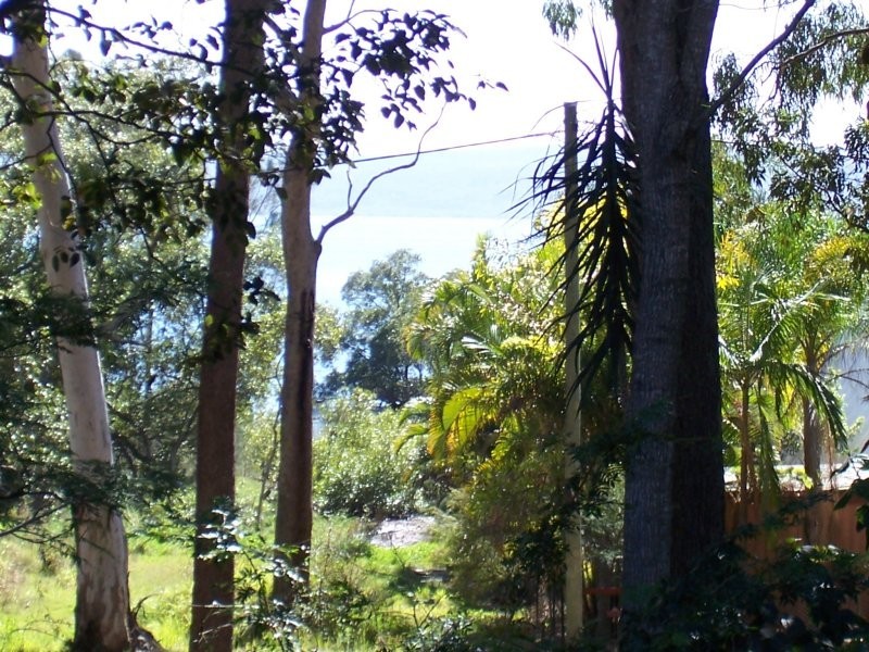 21 ALKIRA STREET, Macleay Island QLD 4184