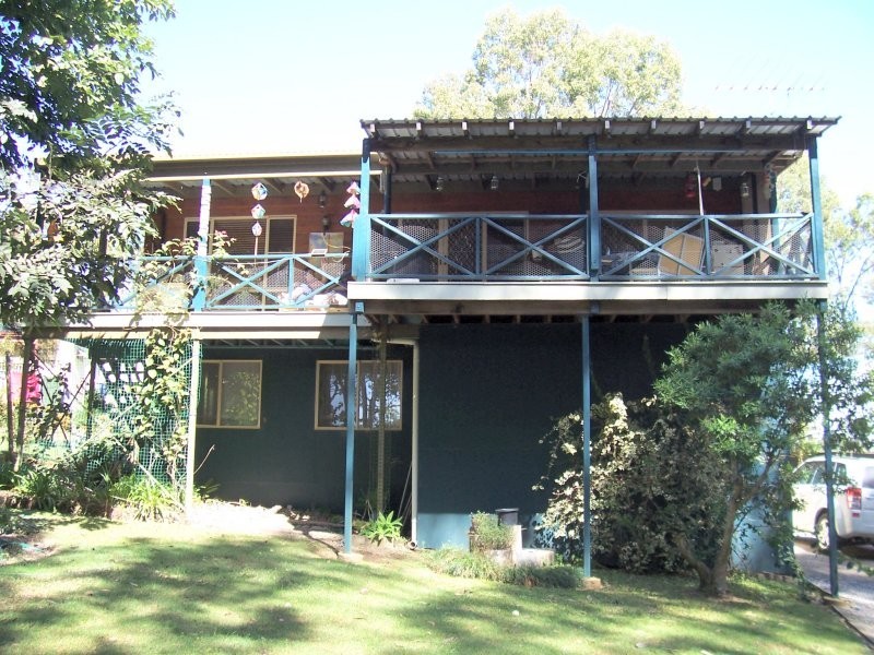 21 ALKIRA STREET, Macleay Island QLD 4184