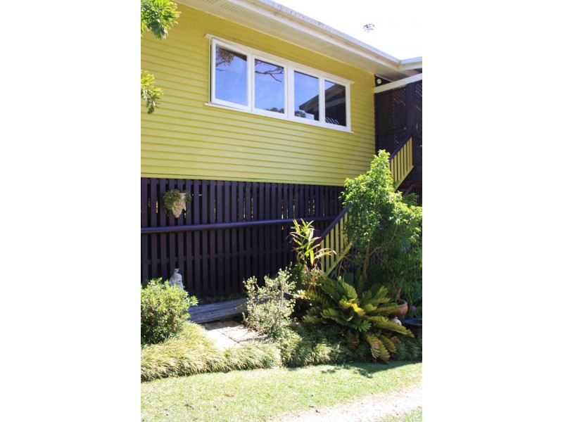 64 Charles Terrace, Macleay Island QLD 4184