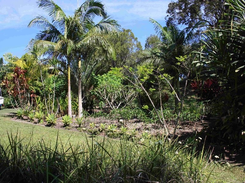 64 Charles Terrace, Macleay Island QLD 4184