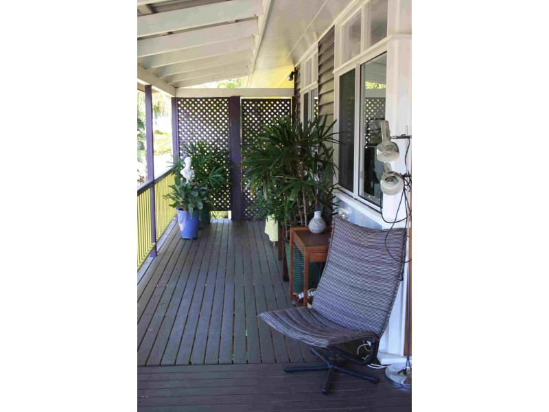 64 Charles Terrace, Macleay Island QLD 4184