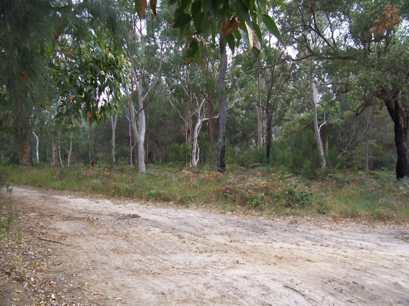 1 Noondo St, Macleay Island QLD 4184