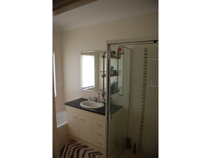 3 SHORT, Russell Island QLD 4184