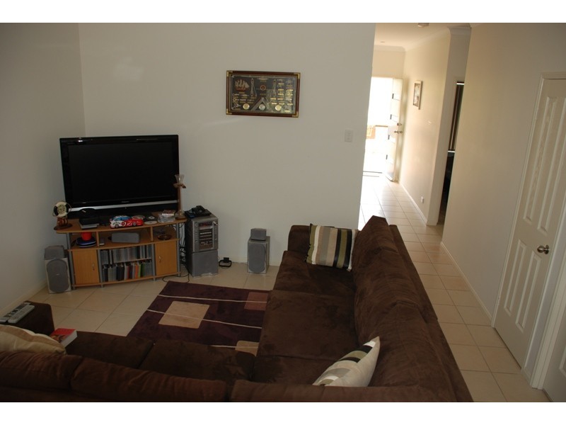 3 SHORT, Russell Island QLD 4184