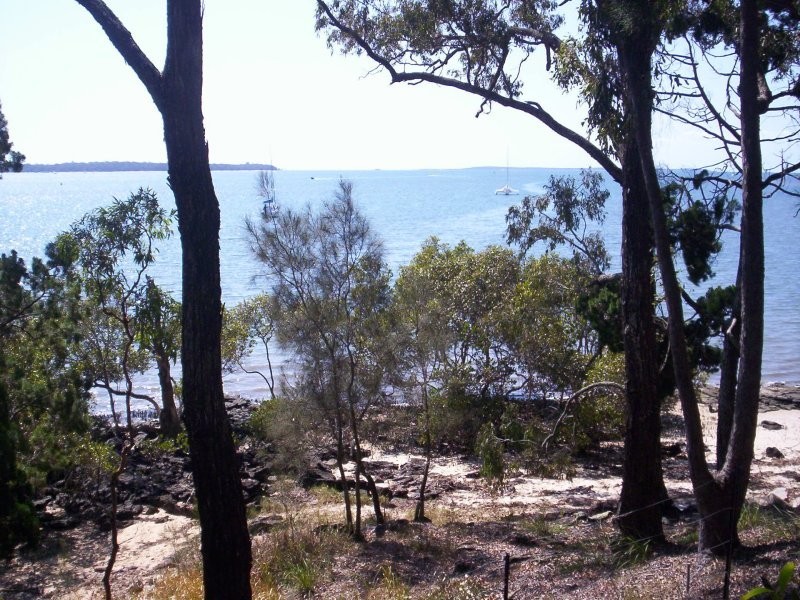 2 Natone Terrace, Macleay Island QLD 4184