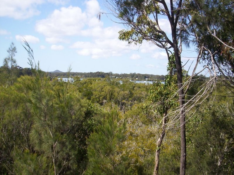 12 Emita St, Macleay Island QLD 4184