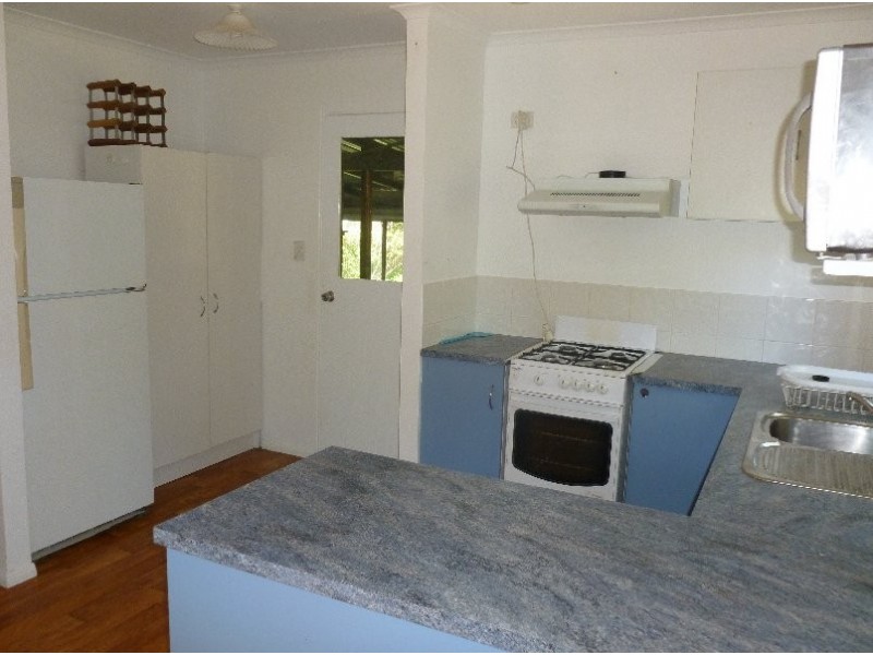 10 Panaroo Street, Macleay Island QLD 4184