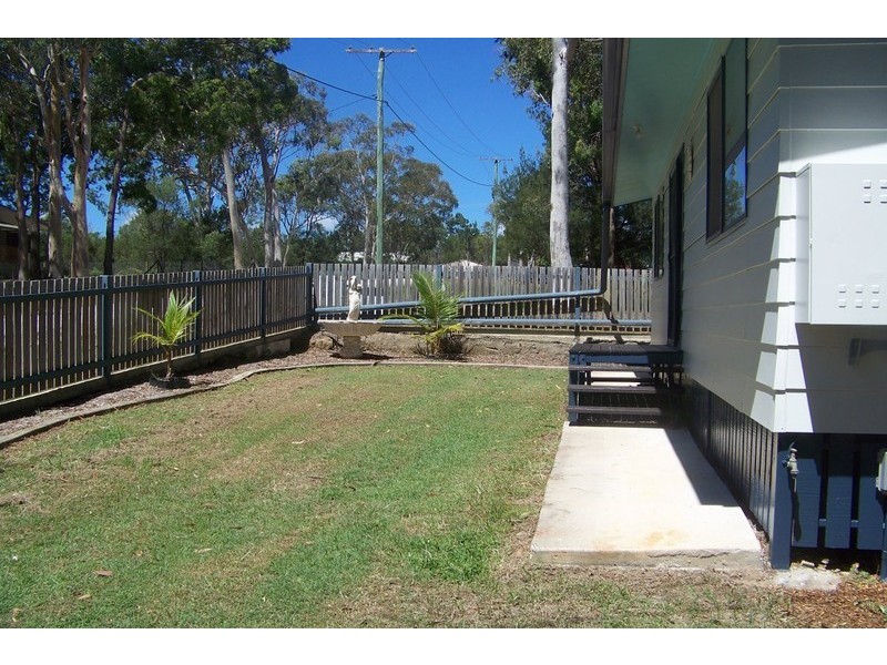 10 Panaroo Street, Macleay Island QLD 4184
