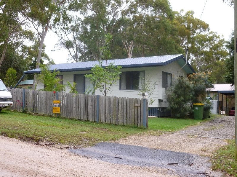 10 Panaroo Street, Macleay Island QLD 4184