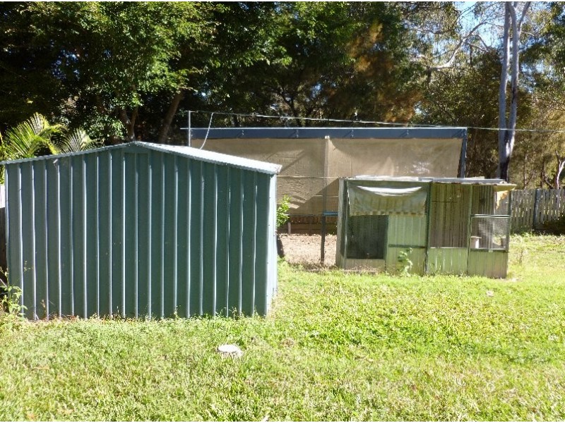 10 Panaroo Street, Macleay Island QLD 4184