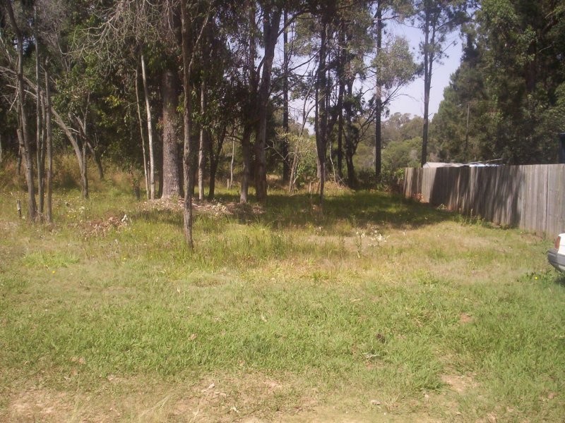 24 Cooee Cresc, Macleay Island QLD 4184