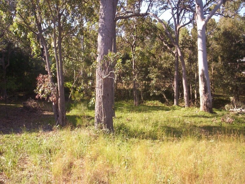 73 Eastbourne Tce, Macleay Island QLD 4184