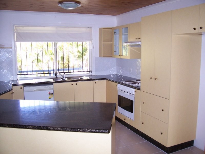 194 Kate St, Macleay Island QLD 4184
