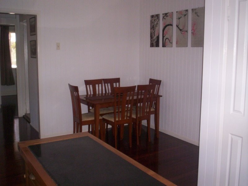 9 Kalara St, Macleay Island QLD 4184