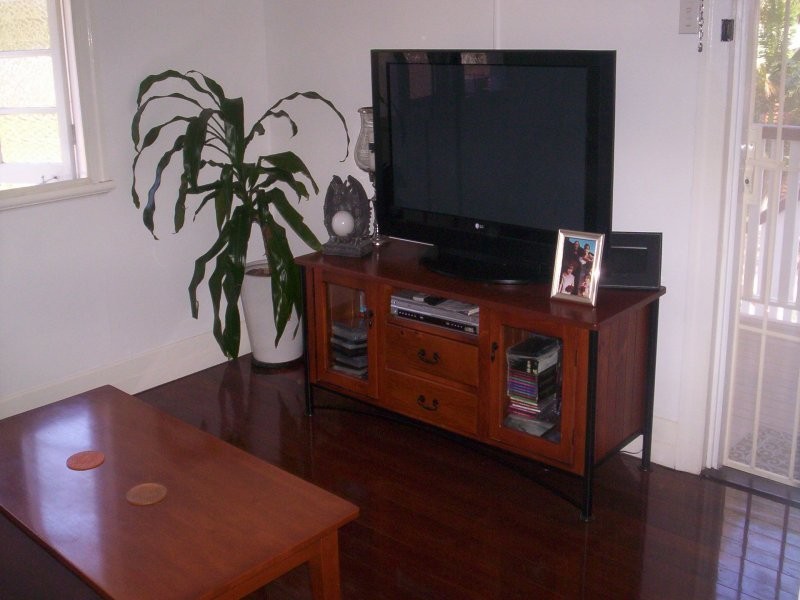 9 Kalara St, Macleay Island QLD 4184