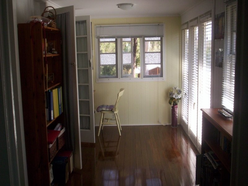 9 Kalara St, Macleay Island QLD 4184