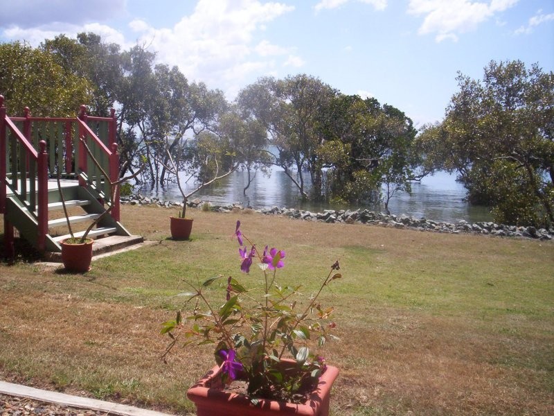 54 Attunga St, Macleay Island QLD 4184