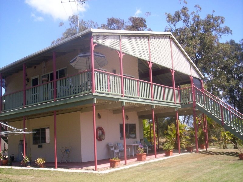 54 Attunga St, Macleay Island QLD 4184