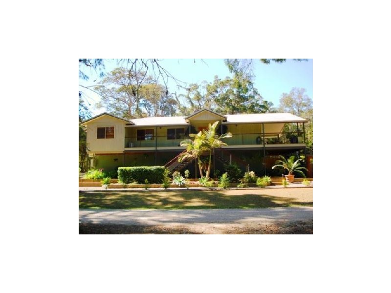2 PRESIDENT TCE, Macleay Island QLD 4184