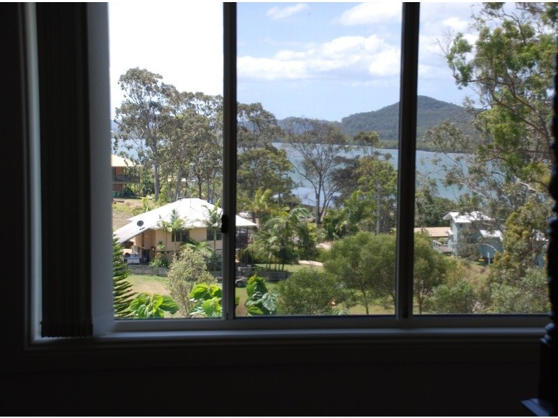 57 Seaward Dve, Russell Island QLD 4184