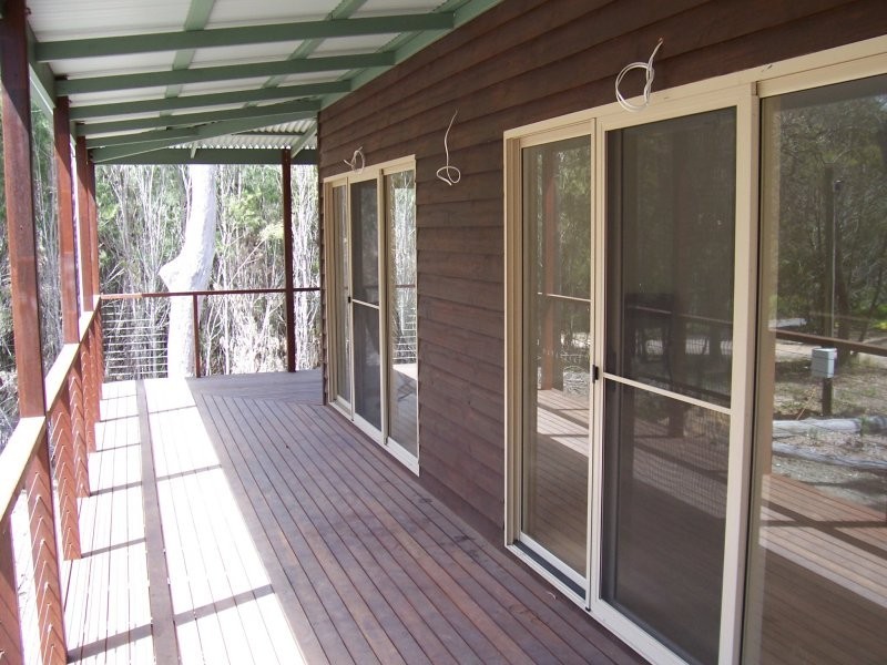 5 Natone St, Macleay Island QLD 4184