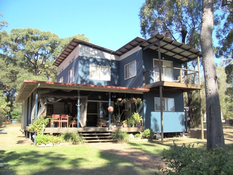 34 COAST RD, Macleay Island QLD 4184