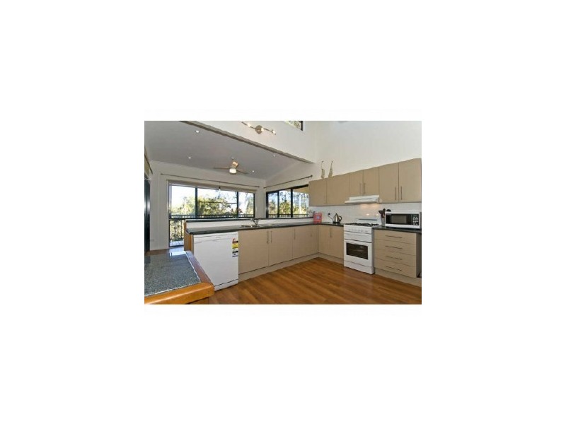 25 MICHAEL, Lamb Island QLD 4184