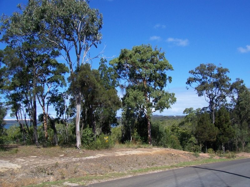 1-3 Blue Bay Cres, Macleay Island QLD 4184