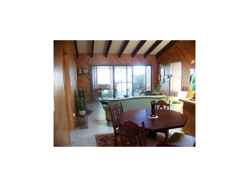 17 Lovell pde, Lamb Island QLD 4184