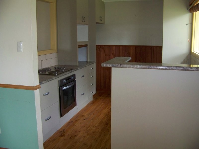 36 Coast Rd, Macleay Island QLD 4184