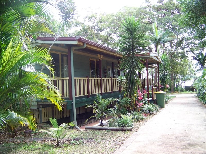 36 Coast Rd, Macleay Island QLD 4184