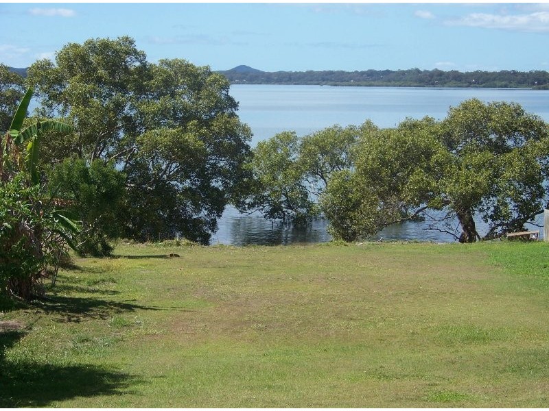 36 Coorong St, Macleay Island QLD 4184