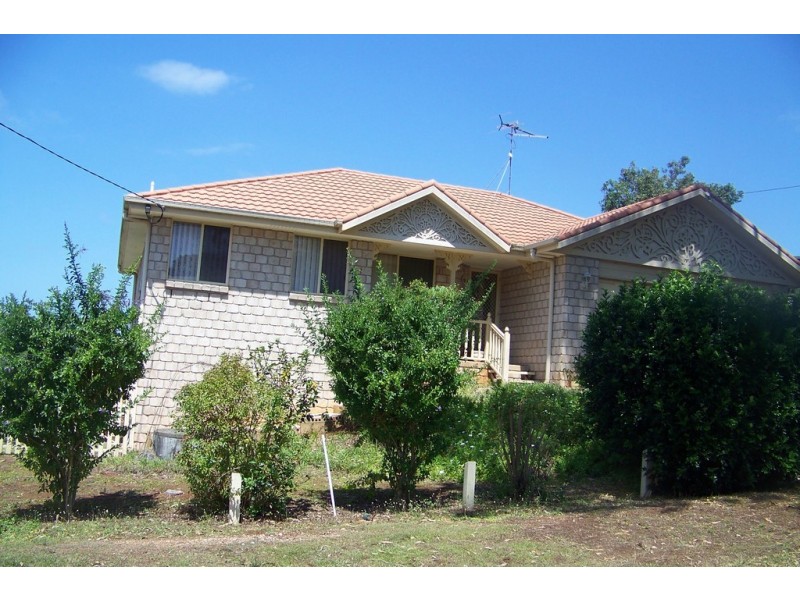 2 TINA AV, Lamb Island QLD 4184