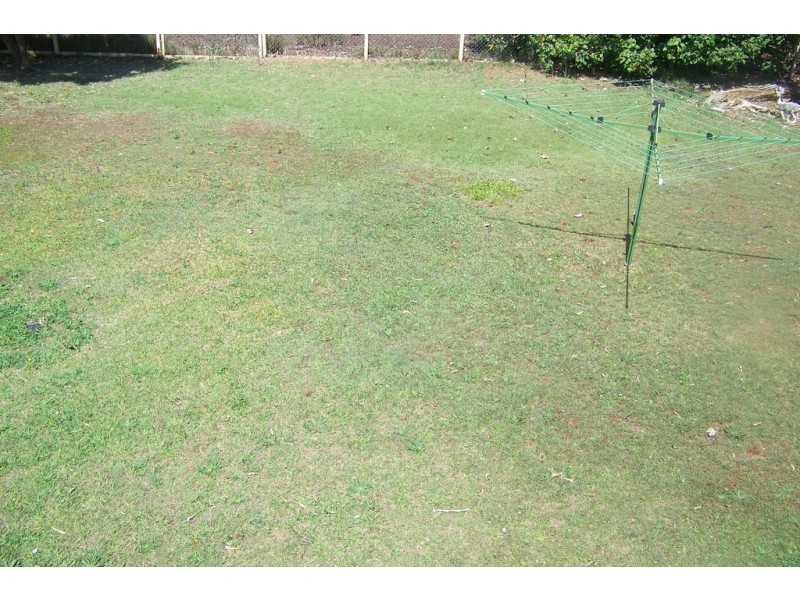 2 TINA AV, Lamb Island QLD 4184