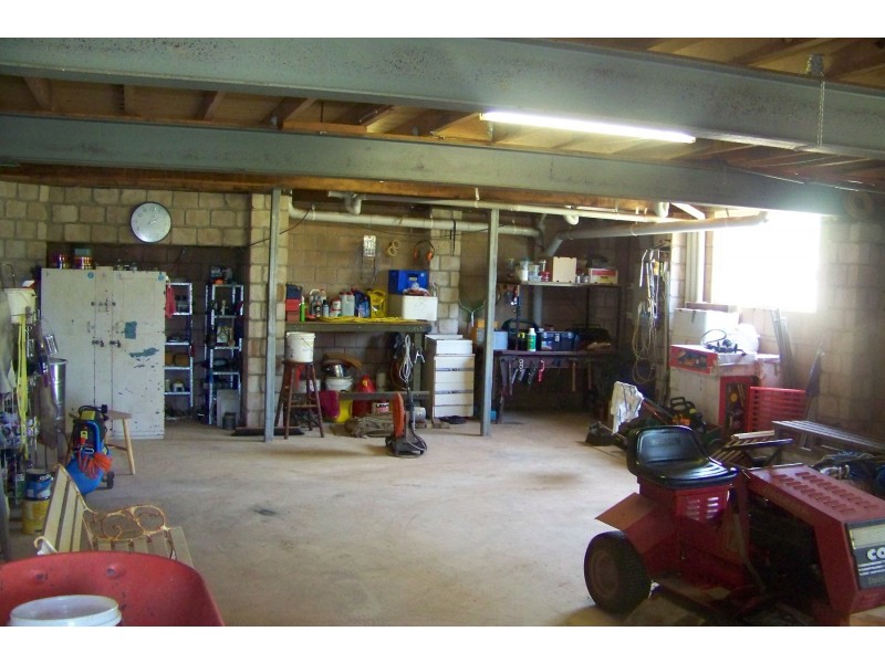 2 TINA AV, Lamb Island QLD 4184