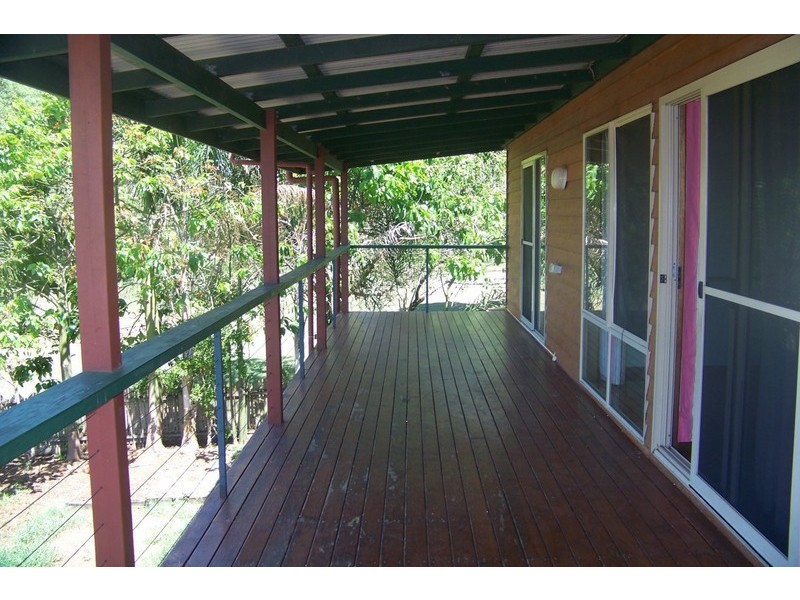 106 High Central Rd, Macleay Island QLD 4184