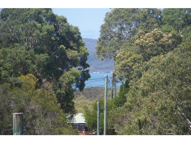 106 High Central Rd, Macleay Island QLD 4184