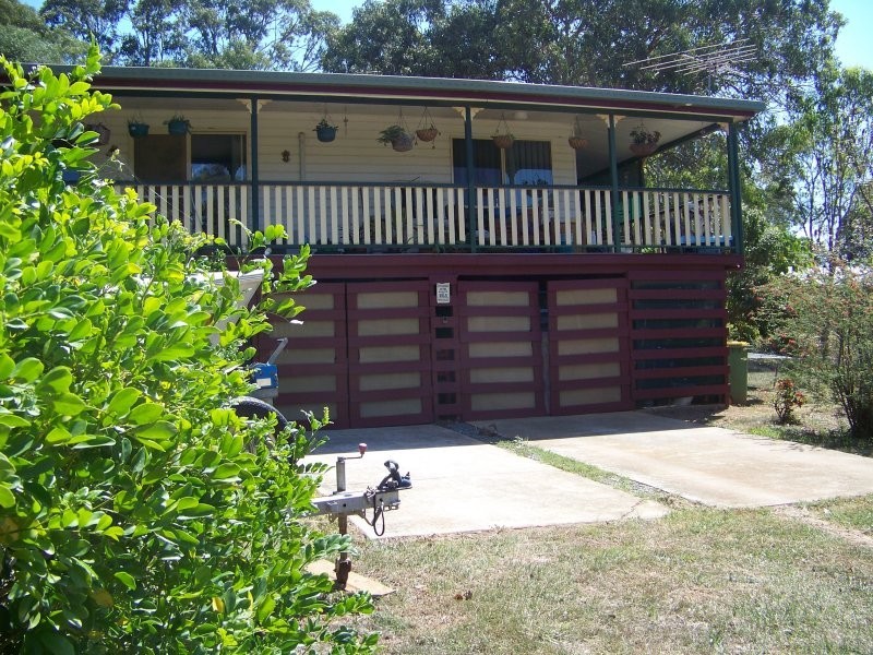 18 Granadilla St, Macleay Island QLD 4184