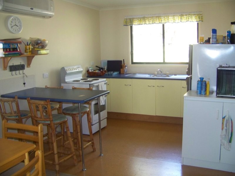 15 Coast Rd, Macleay Island QLD 4184