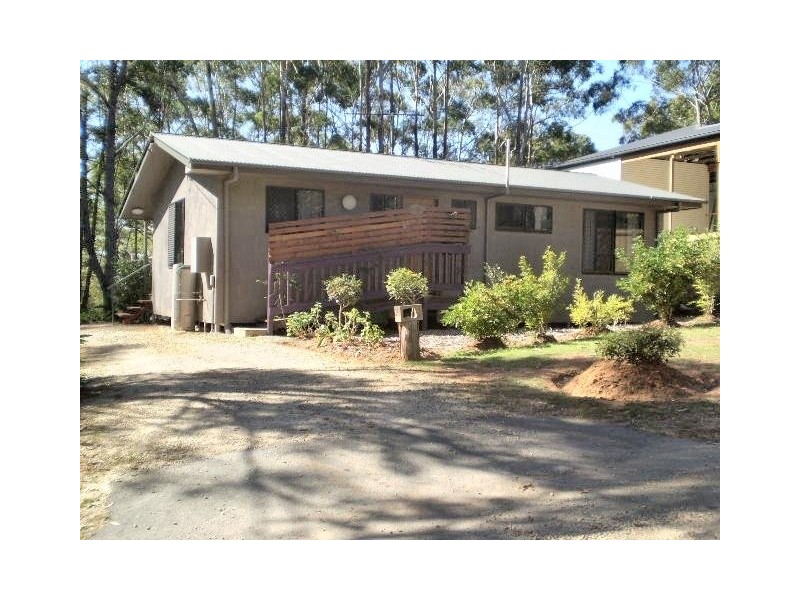 29 BASKET BEACH RD, Russell Island QLD 4184