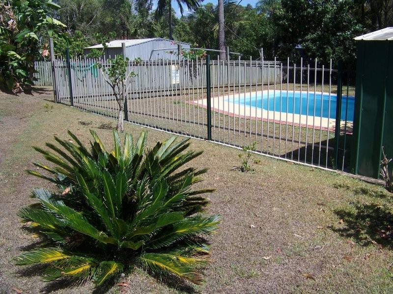35 Scotts Road, Macleay Island QLD 4184