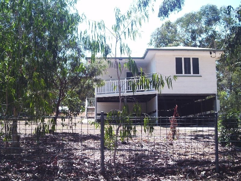 18 Devaney St, Macleay Island QLD 4184