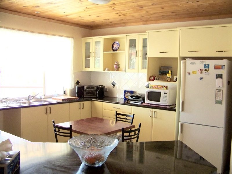 7 ILYA ST, Macleay Island QLD 4184